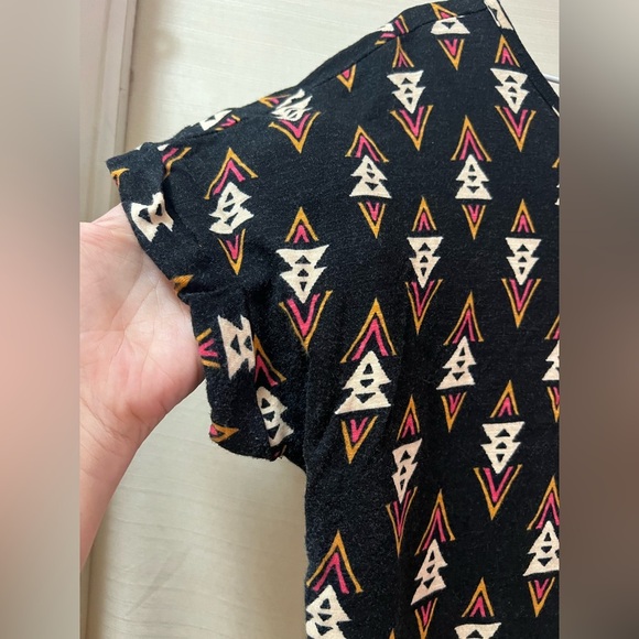 ⚫️ BOGO Rachel Zoe Black and Cream Geometric Pattern Blouse Size Large - Picture 6 of 6